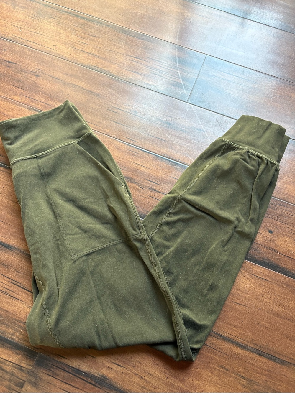 Lululemon align joggers size 4
